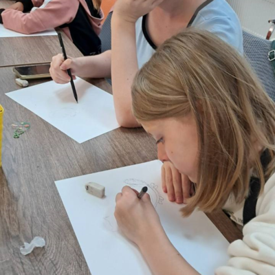 Три крапки...