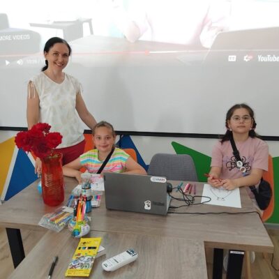 Клуб для дівчаток-підлітків