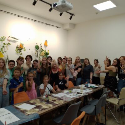 Студія краси: сучасне мехенді