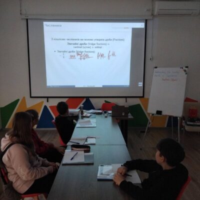 Happy English with Lucky and Cupcake