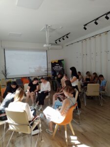 Тематичні ігри з молодю