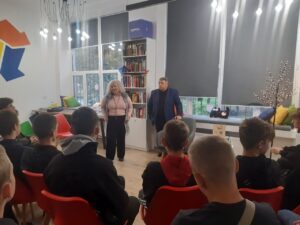 Лекція по медіаграмотності від Олександра Хитрова