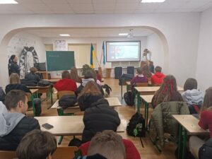 Перегляд освітнє відео від Центру громадського здоровʼя