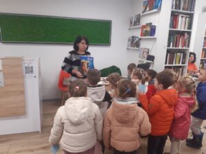 Читання казок для дітей