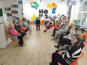 Анастасія Цицаркіна з учасниками заходу