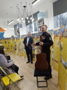 Бард-співець Андрій Рожков