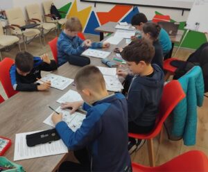 Розмальовка фантастичних істот