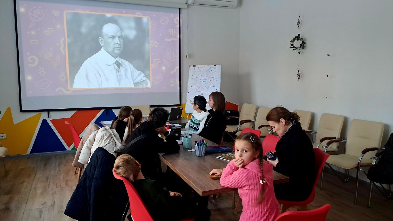 Три крапки...