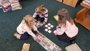 Складали пазли