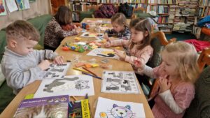 Разом з дітками ліпили котика