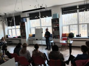 Обговорювали поділ людей за способом харчування