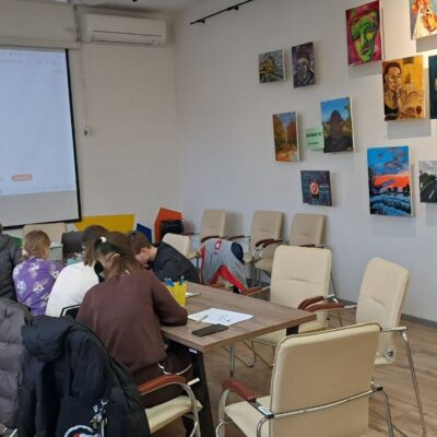 "Три крапки..."