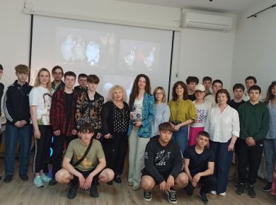 Тизер-зустріч перед прем’єрою вистави «Гидке каченя»