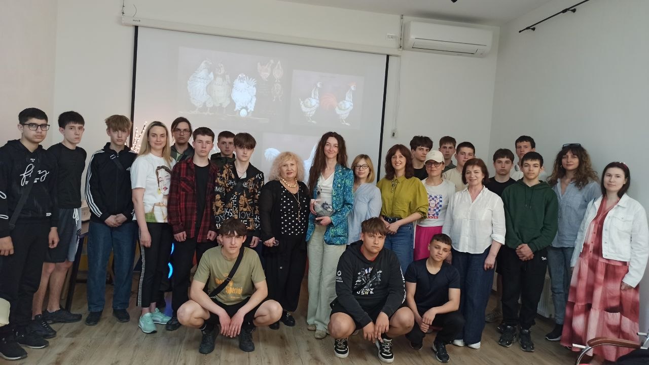 Тизер-зустріч перед прем’єрою вистави «Гидке каченя»
