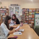 Заняття в клубі «Юні мовознавці»