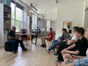 Учасники із захопленням розповідали про свої улюблені жанри та авторів