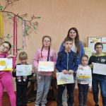 Заняття в рамках арттерапевтичної творчої майстерні бібліотечного літа «Яскраві барви дитинства»